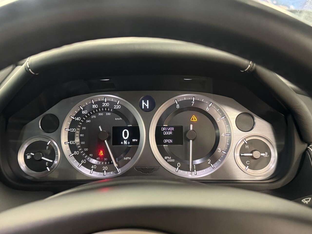 2013 ASTON MARTIN VANTAGE 2013 ASTON MARTIN VANTAGE