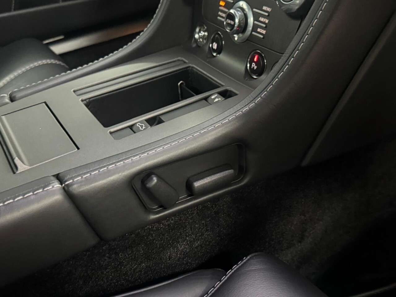 2013 ASTON MARTIN VANTAGE 2013 ASTON MARTIN VANTAGE