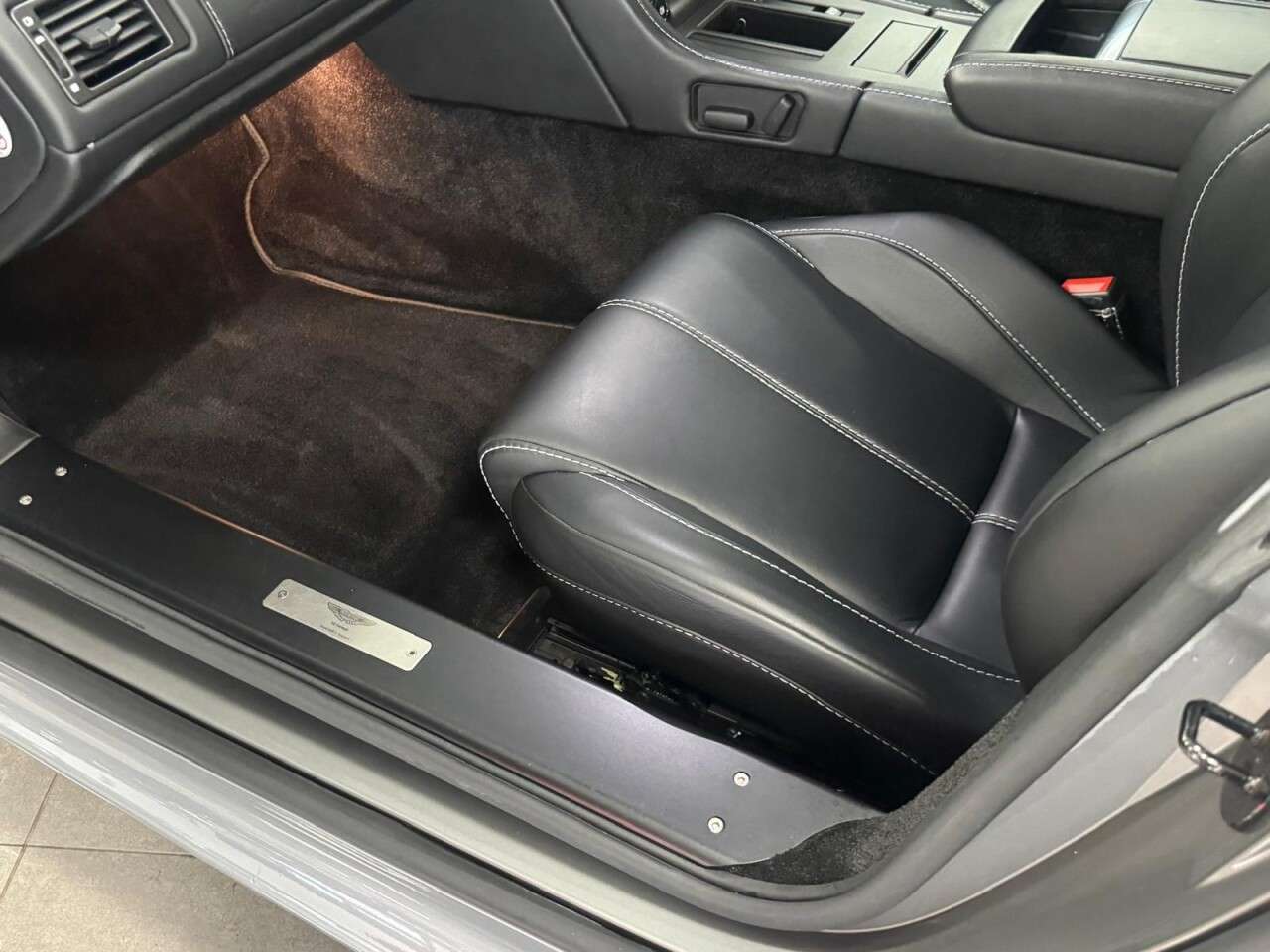 2013 ASTON MARTIN VANTAGE 2013 ASTON MARTIN VANTAGE