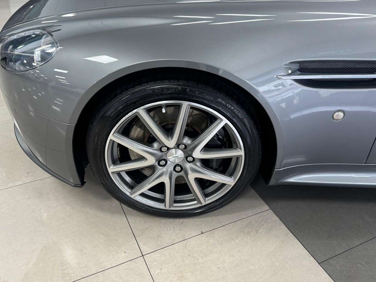 2013 ASTON MARTIN VANTAGE 2013 ASTON MARTIN VANTAGE