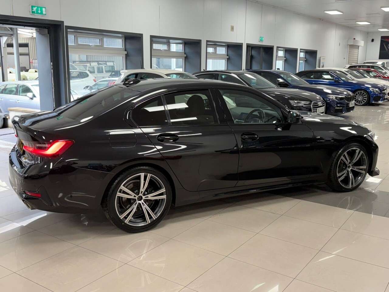 A 2020 BMW 3 SERIES 2.0 320i Sport Saloon 4dr Petrol Auto Euro 6 (s/s) (184 ps) STUNNING 320I S A 2020 BMW 3 SERIES 2.0 320i Sport Saloon 4dr Petrol Auto Euro 6 (s/s) (184 ps) STUNNING 320I S