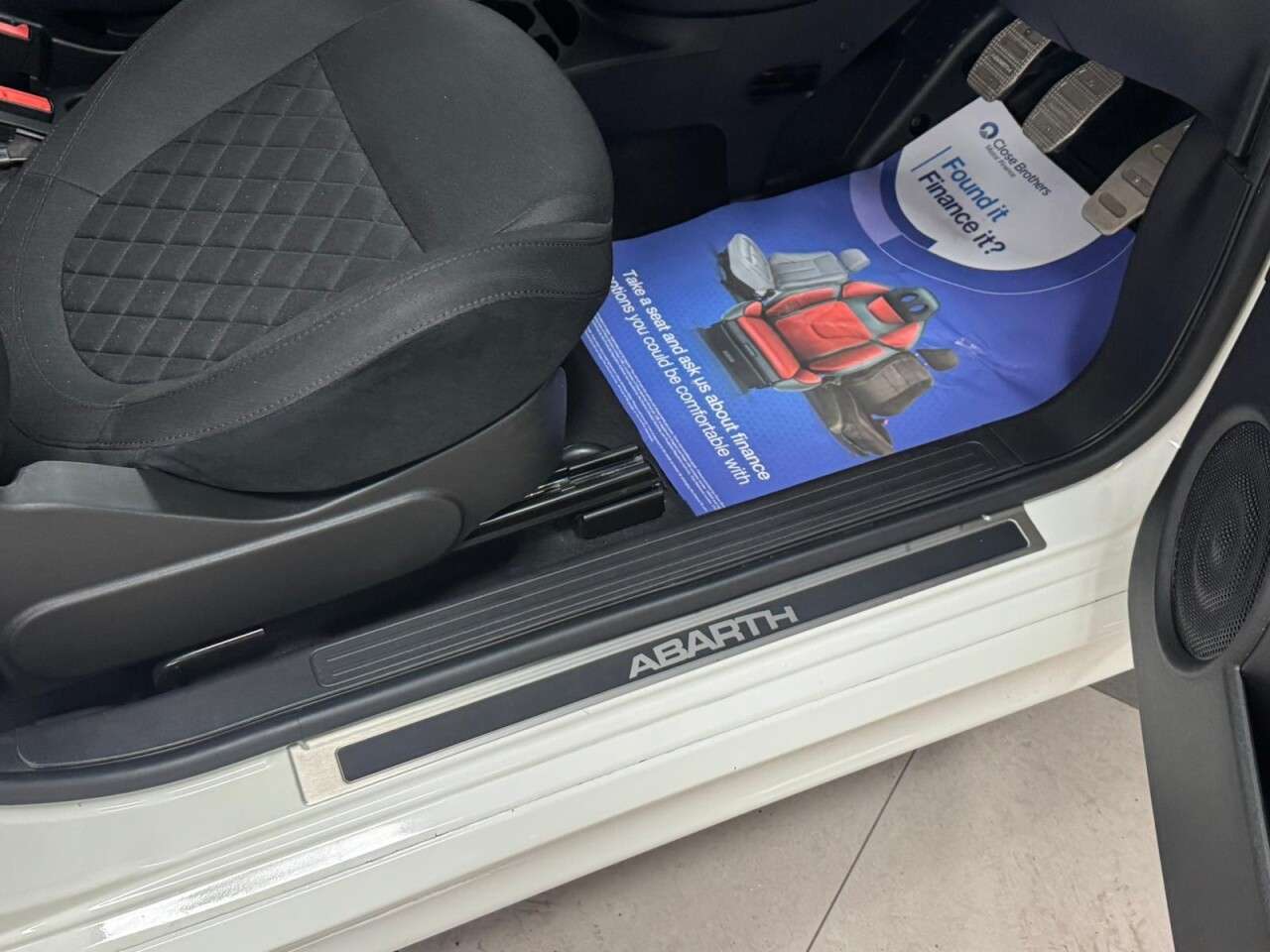 2022 ABARTH 595 2022 ABARTH 595