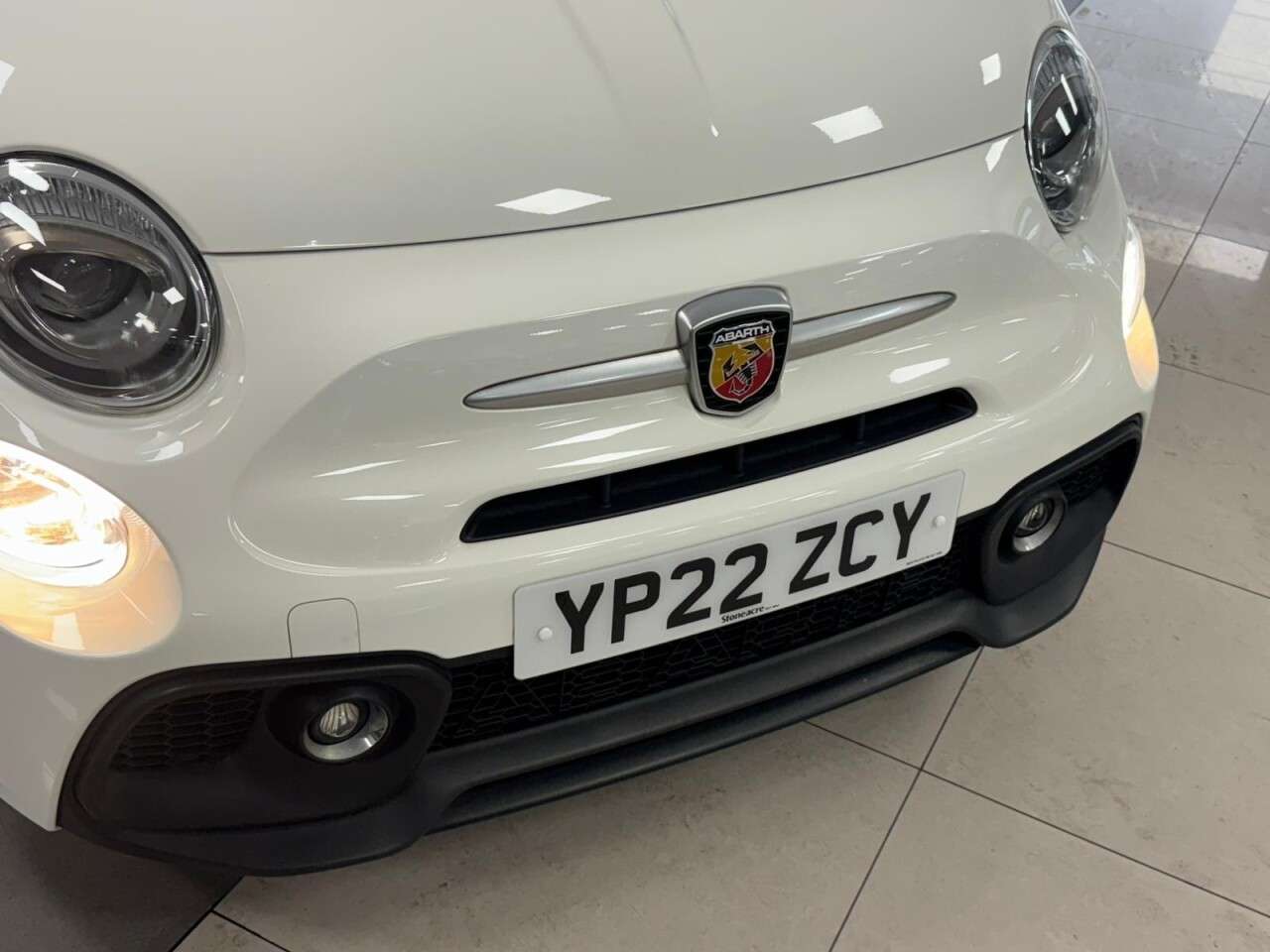 2022 ABARTH 595 2022 ABARTH 595