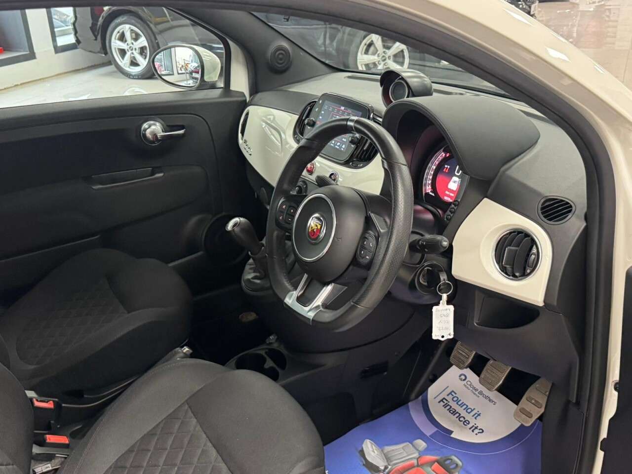 2022 ABARTH 595 2022 ABARTH 595