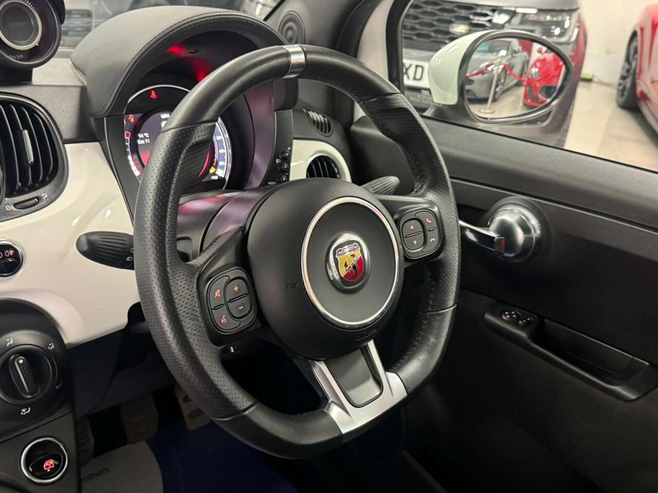 2022 ABARTH 595 2022 ABARTH 595