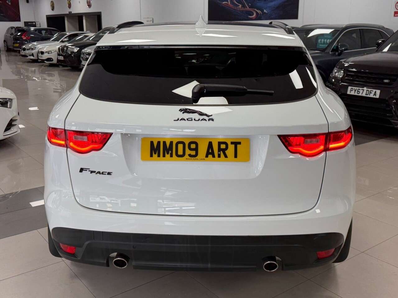 2017 JAGUAR F-PACE 2017 JAGUAR F-PACE