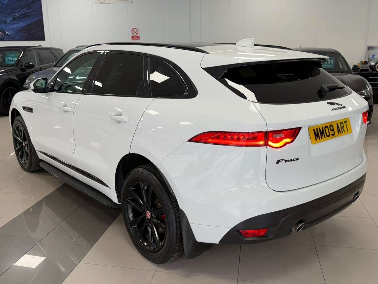 2017 JAGUAR F-PACE 2017 JAGUAR F-PACE