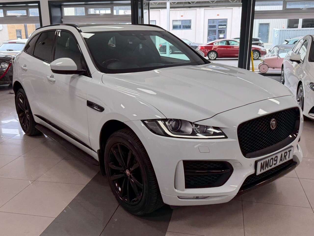 2017 JAGUAR F-PACE 2017 JAGUAR F-PACE