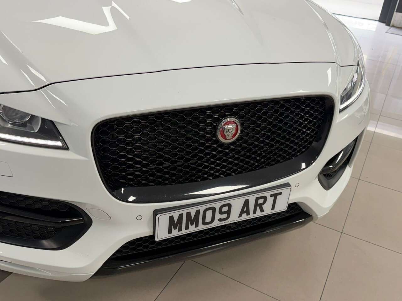 2017 JAGUAR F-PACE 2017 JAGUAR F-PACE