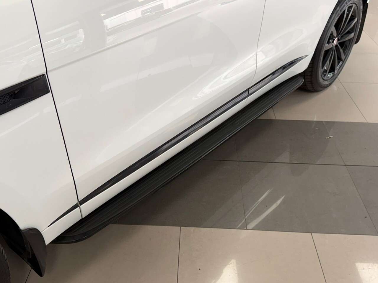 2017 JAGUAR F-PACE 2017 JAGUAR F-PACE