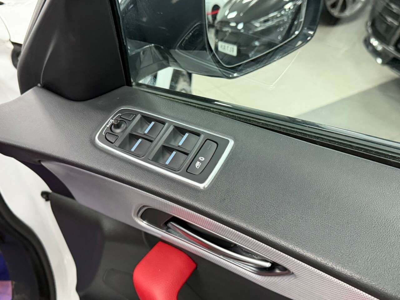 2017 JAGUAR F-PACE 2017 JAGUAR F-PACE