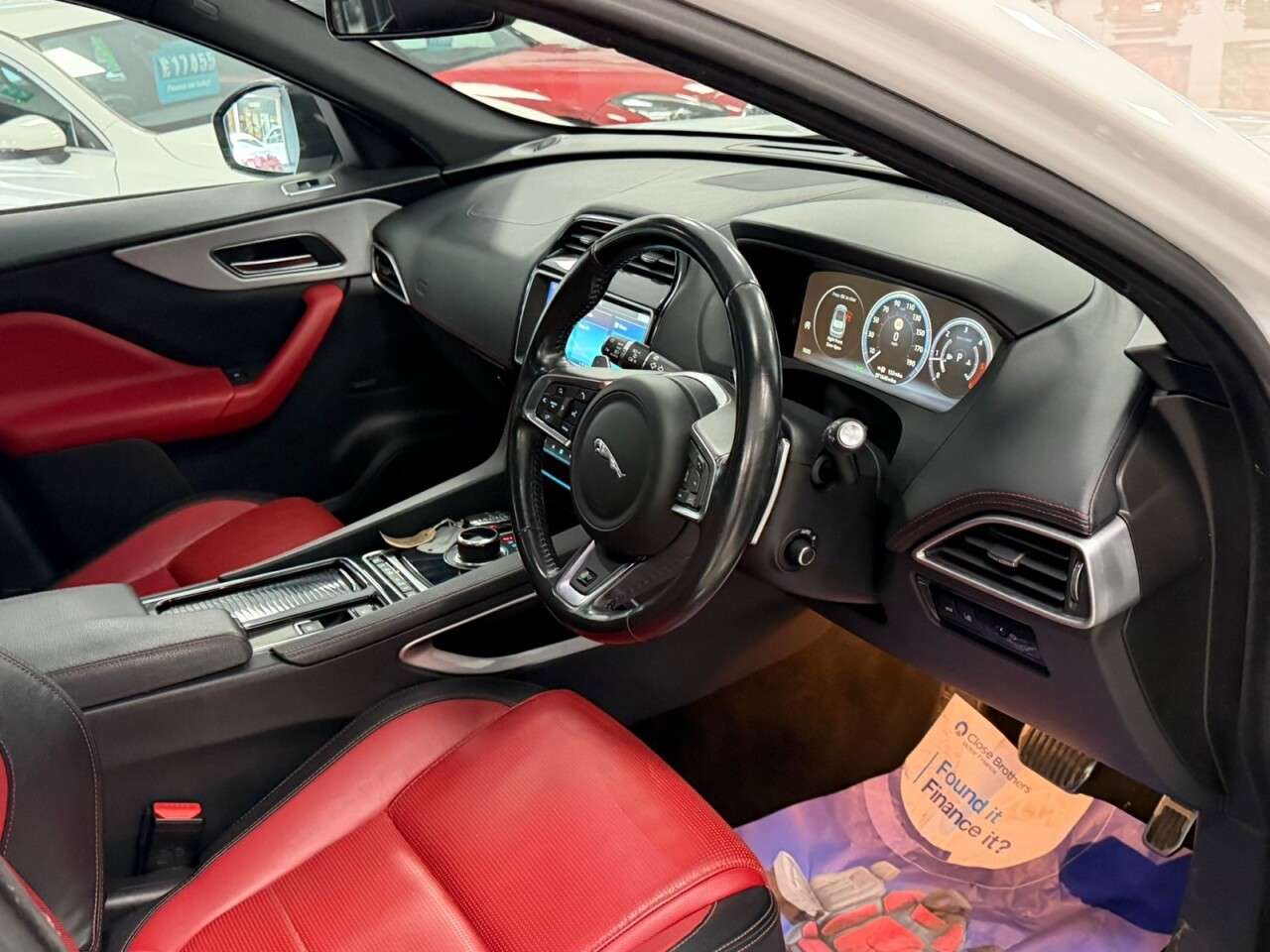 2017 JAGUAR F-PACE 2017 JAGUAR F-PACE