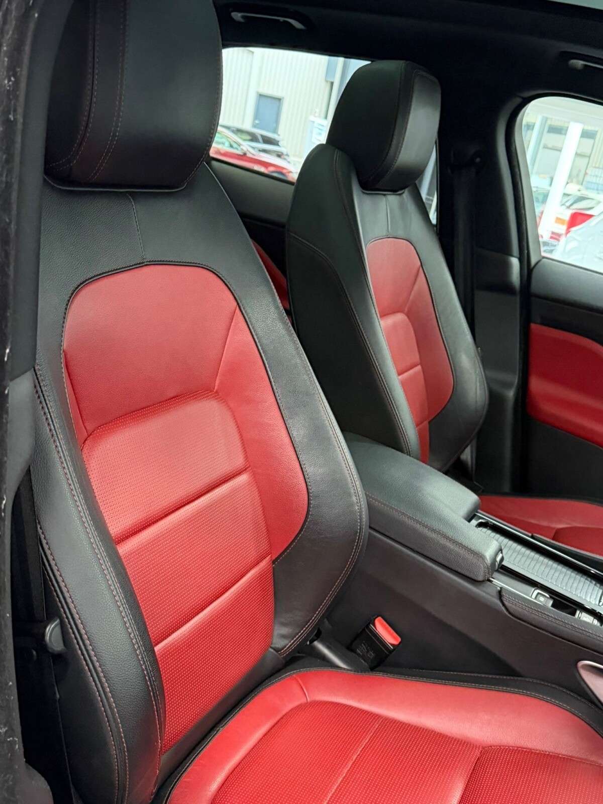 2017 JAGUAR F-PACE 2017 JAGUAR F-PACE