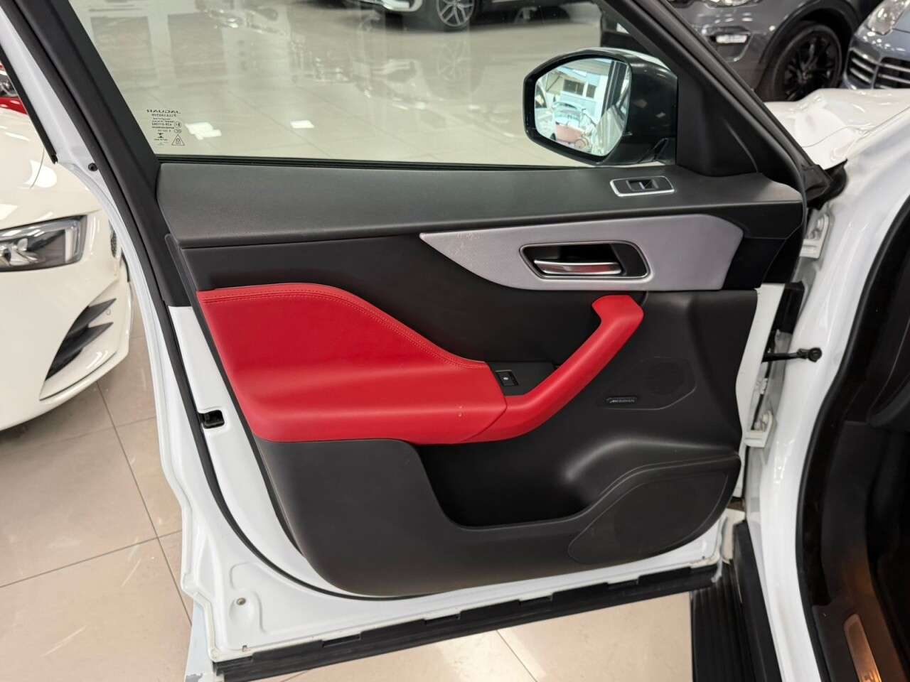 2017 JAGUAR F-PACE 2017 JAGUAR F-PACE