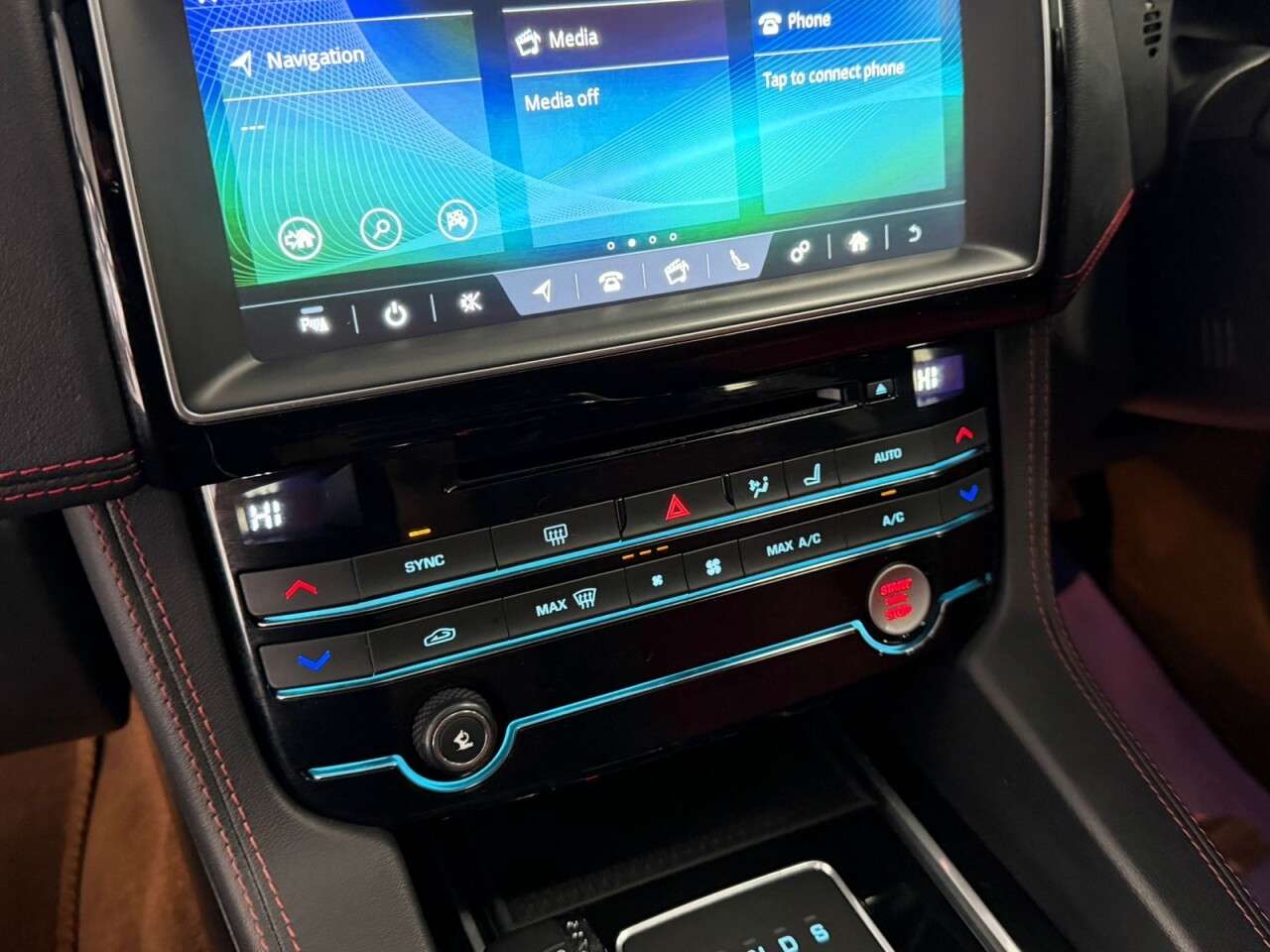 2017 JAGUAR F-PACE 2017 JAGUAR F-PACE