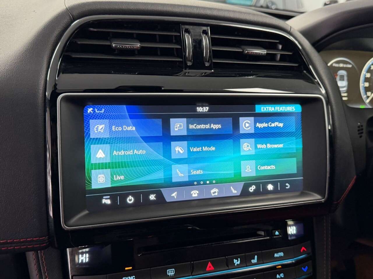 2017 JAGUAR F-PACE 2017 JAGUAR F-PACE