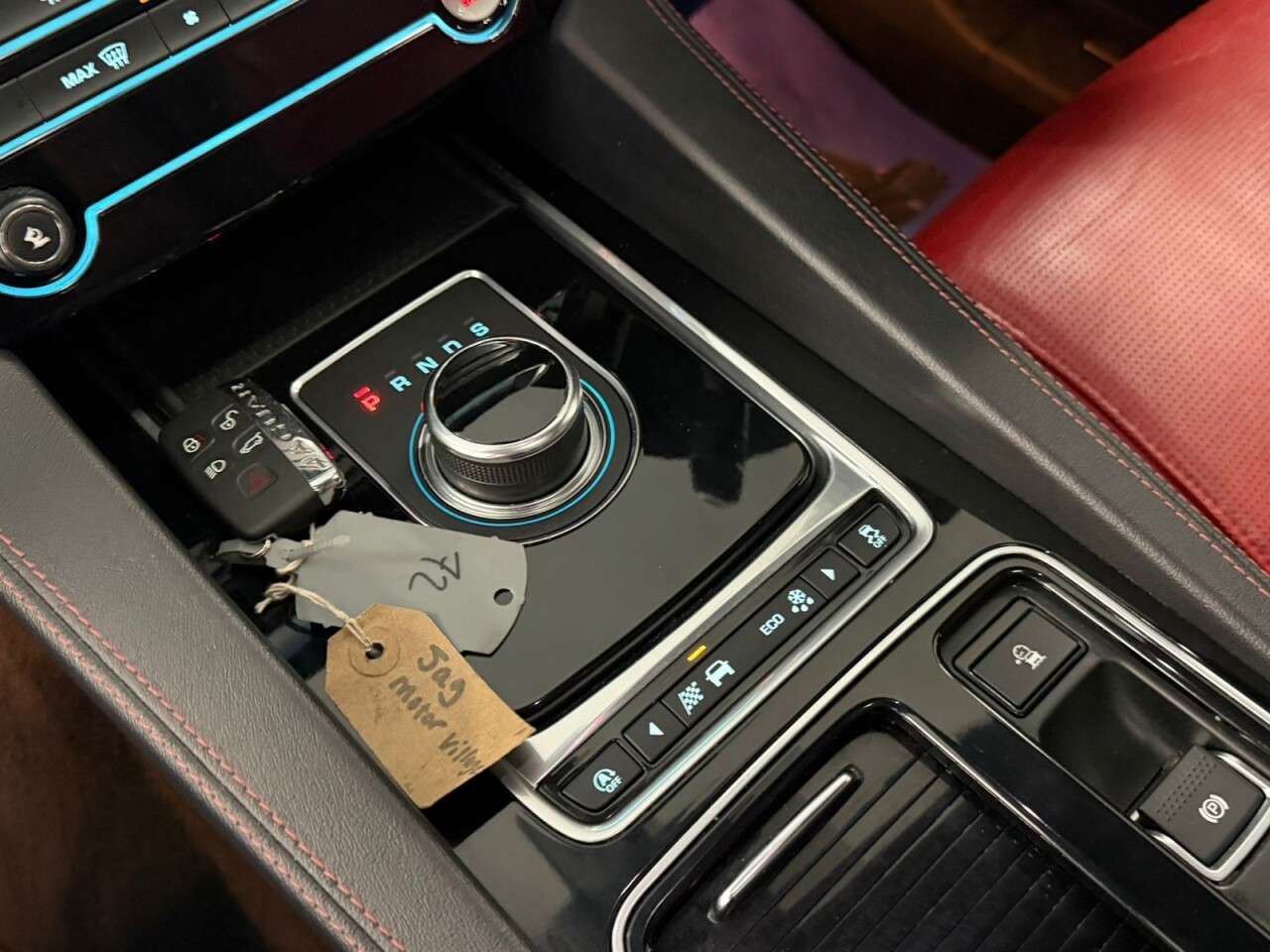 2017 JAGUAR F-PACE 2017 JAGUAR F-PACE