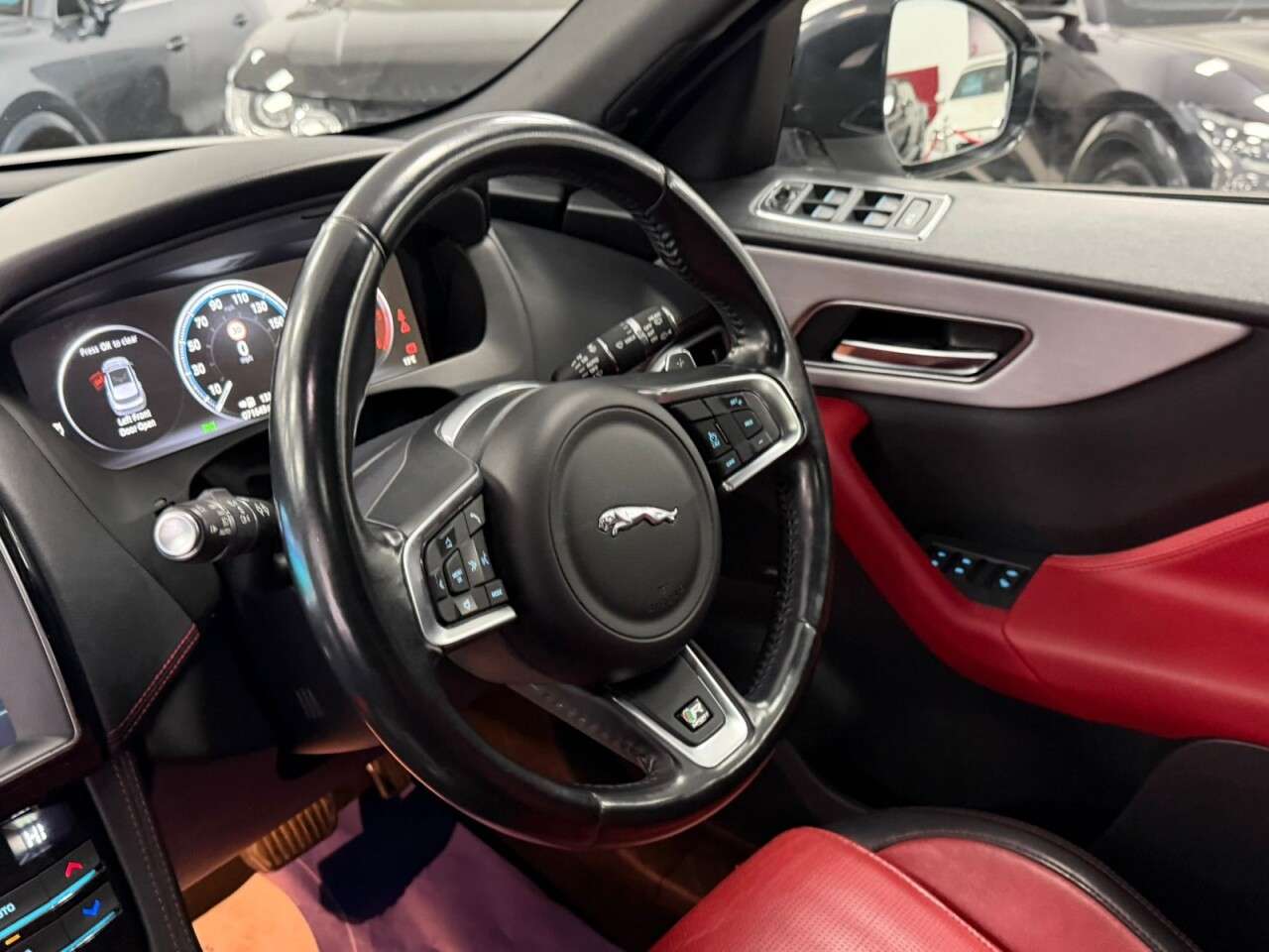 2017 JAGUAR F-PACE 2017 JAGUAR F-PACE