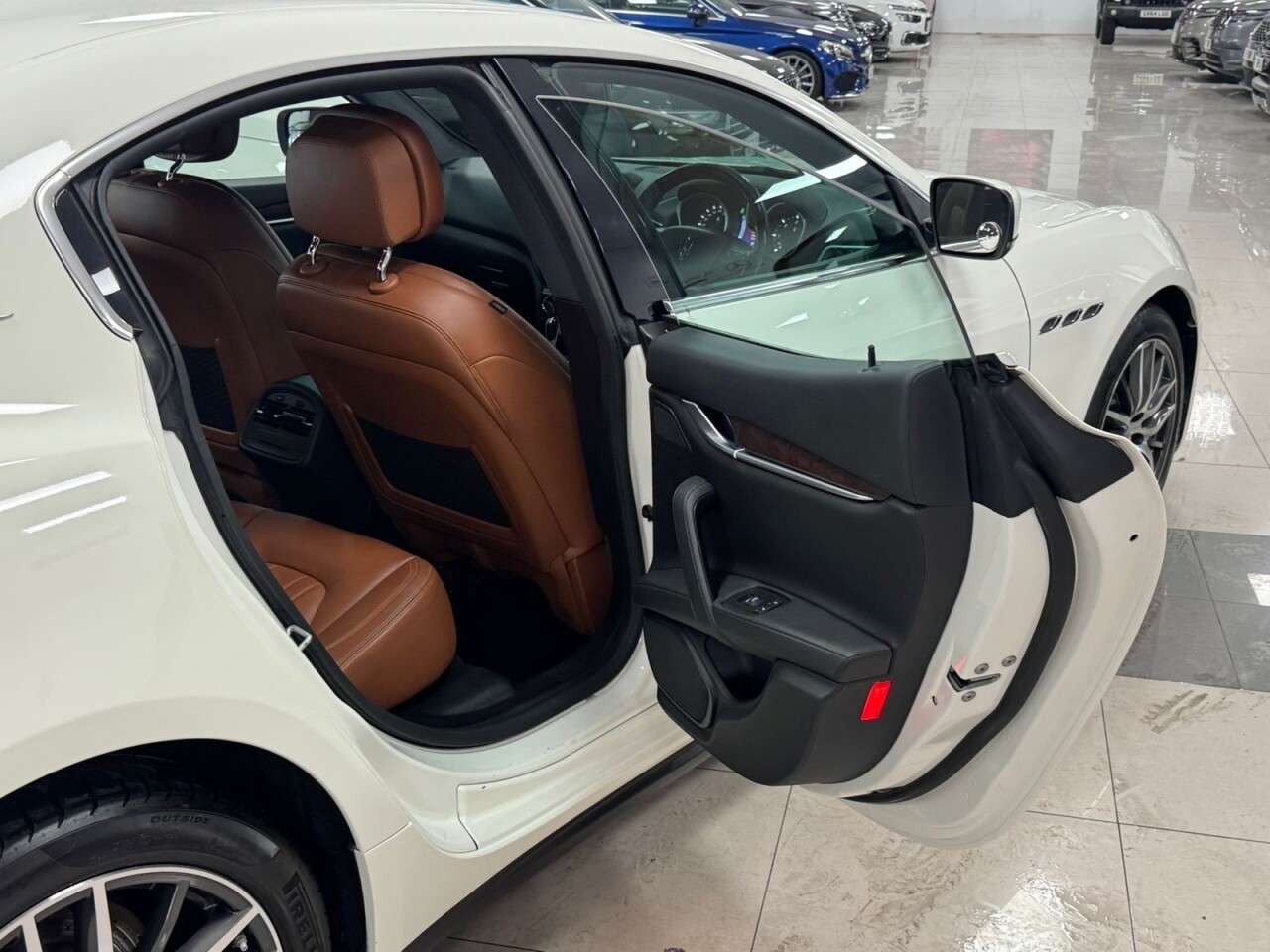 2014 MASERATI GHIBLI 2014 MASERATI GHIBLI