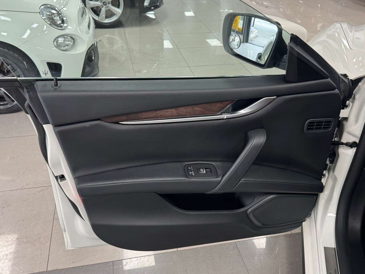 2014 MASERATI GHIBLI 2014 MASERATI GHIBLI