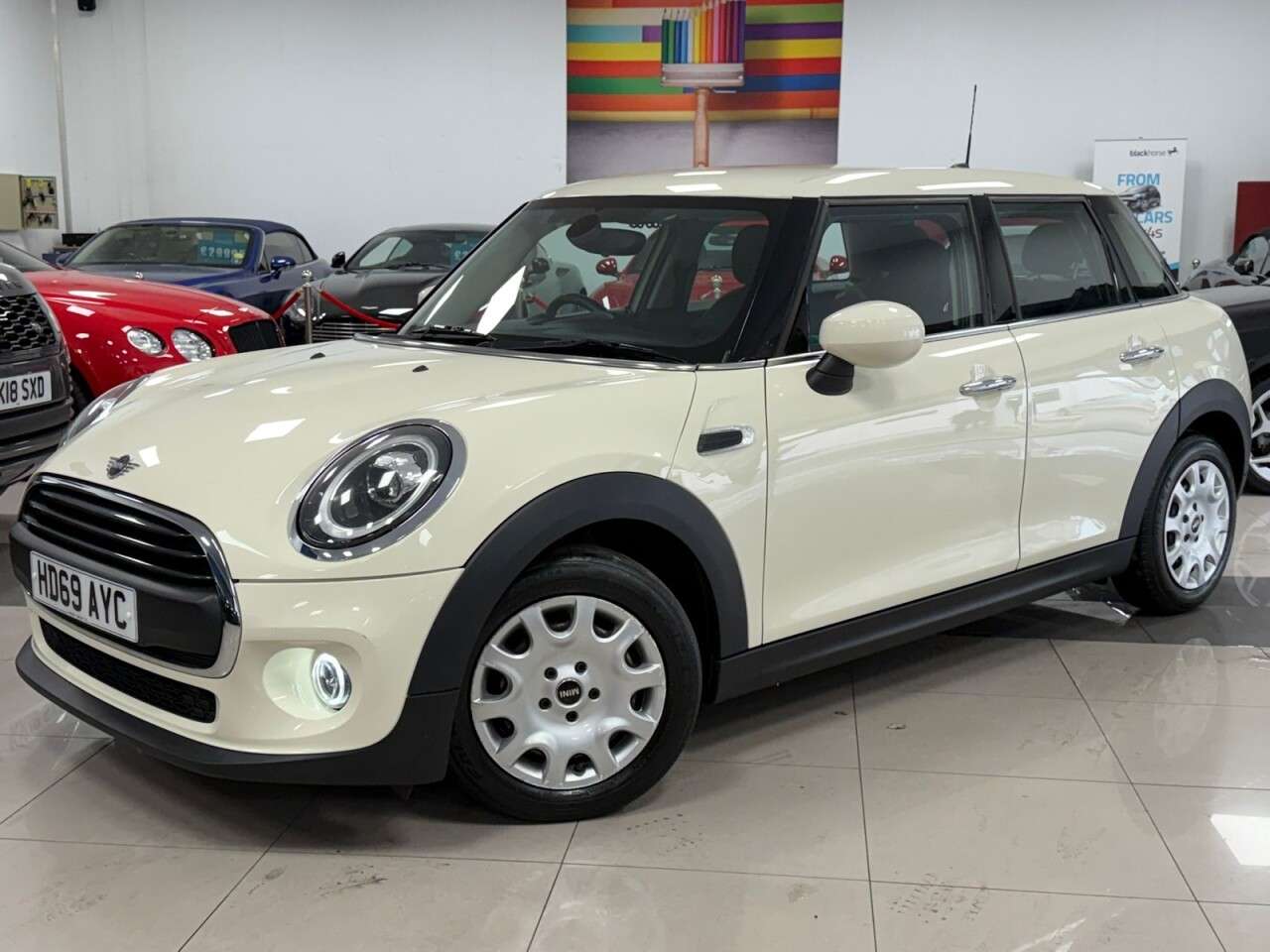 A 2019 MINI HATCH 1.5 One Classic Hatchback 5dr Petrol Manual Euro 6 (s/s) (102 ps) LOVELY MI A 2019 MINI HATCH 1.5 One Classic Hatchback 5dr Petrol Manual Euro 6 (s/s) (102 ps) LOVELY MI