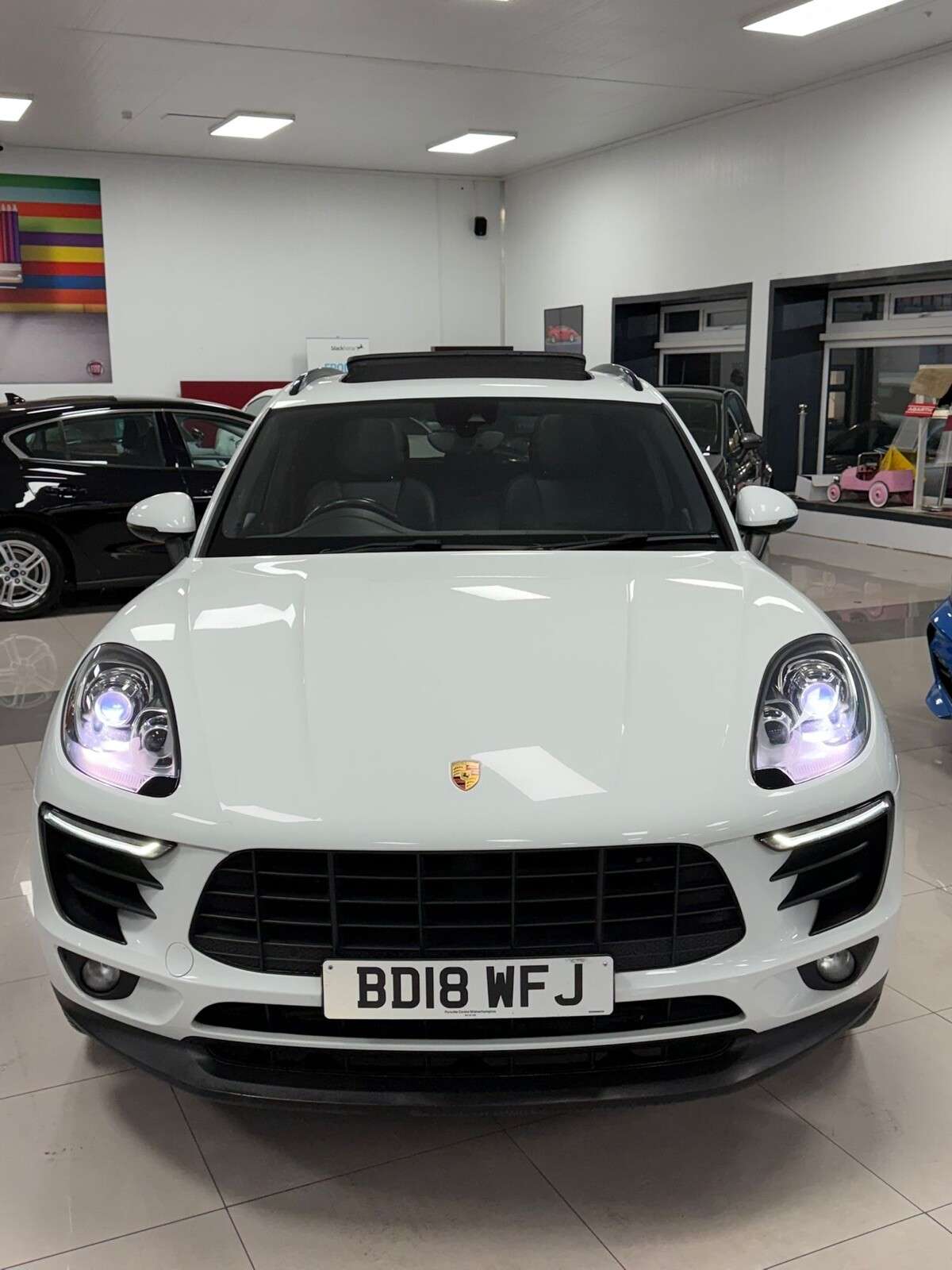 2018 PORSCHE MACAN 2018 PORSCHE MACAN