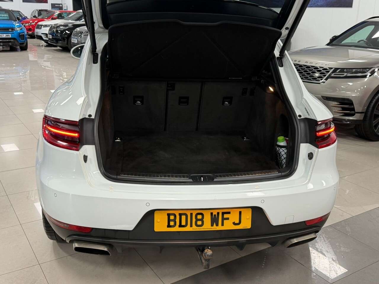 2018 PORSCHE MACAN 2018 PORSCHE MACAN