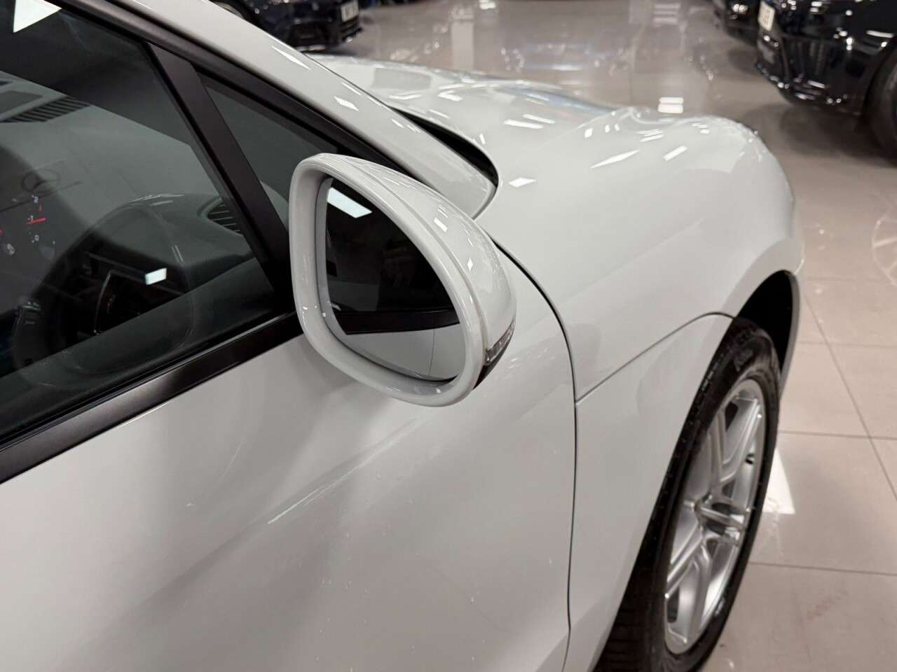 2018 PORSCHE MACAN 2018 PORSCHE MACAN