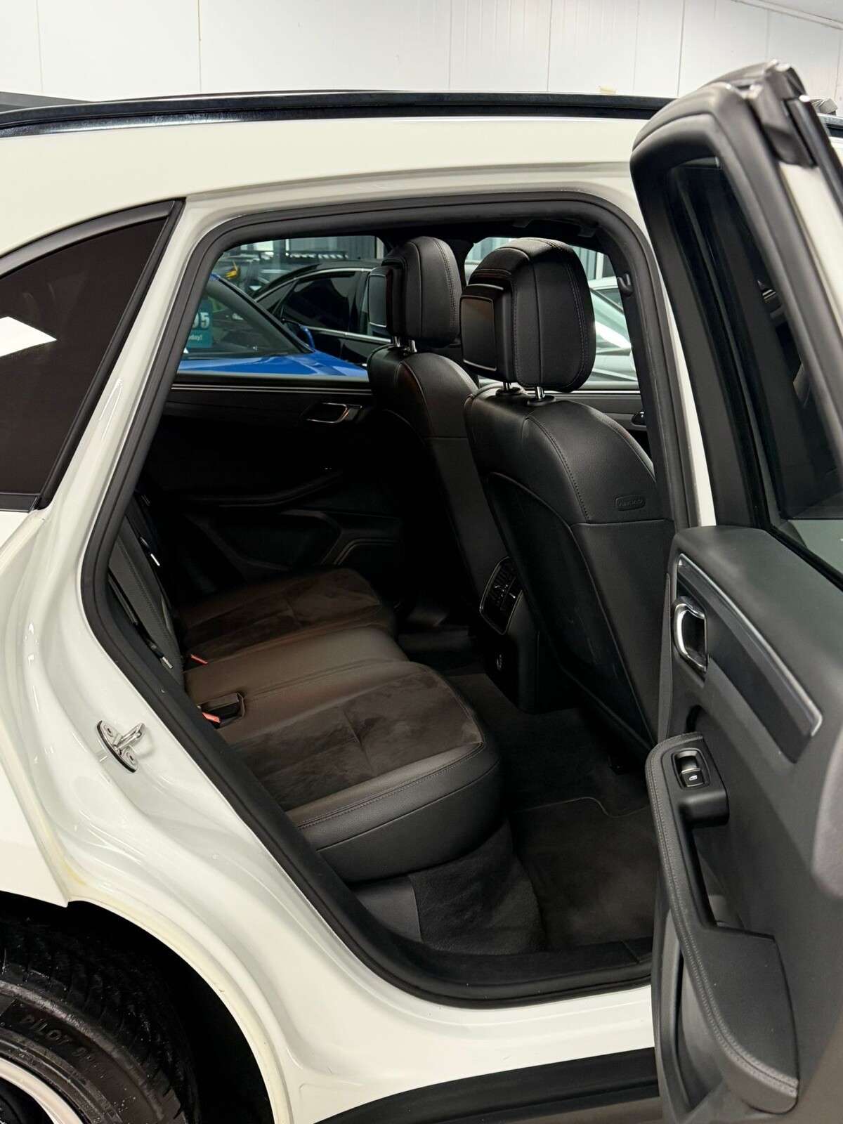 2018 PORSCHE MACAN 2018 PORSCHE MACAN