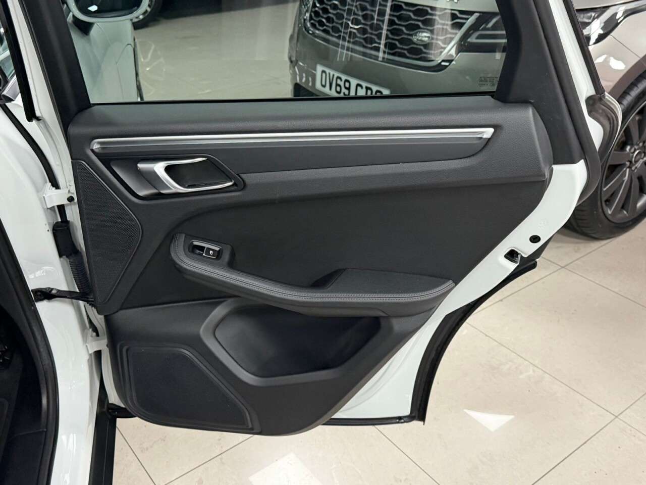 2018 PORSCHE MACAN 2018 PORSCHE MACAN