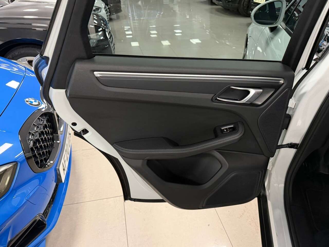 2018 PORSCHE MACAN 2018 PORSCHE MACAN