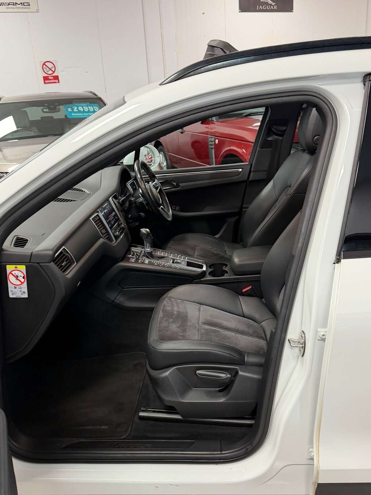 2018 PORSCHE MACAN 2018 PORSCHE MACAN