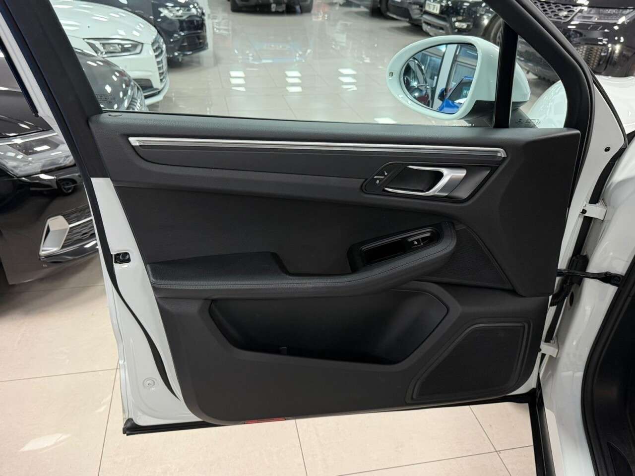 2018 PORSCHE MACAN 2018 PORSCHE MACAN