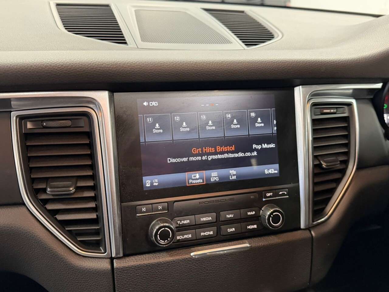 2018 PORSCHE MACAN 2018 PORSCHE MACAN