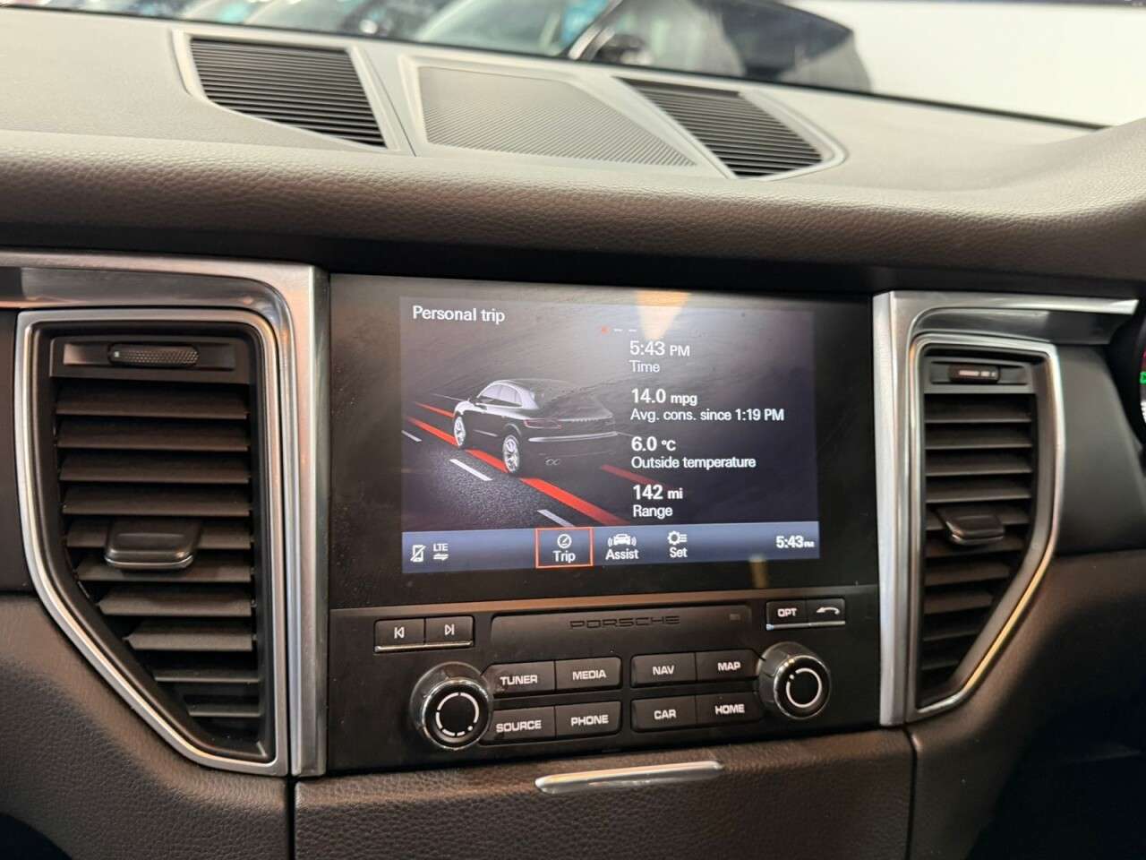 2018 PORSCHE MACAN 2018 PORSCHE MACAN