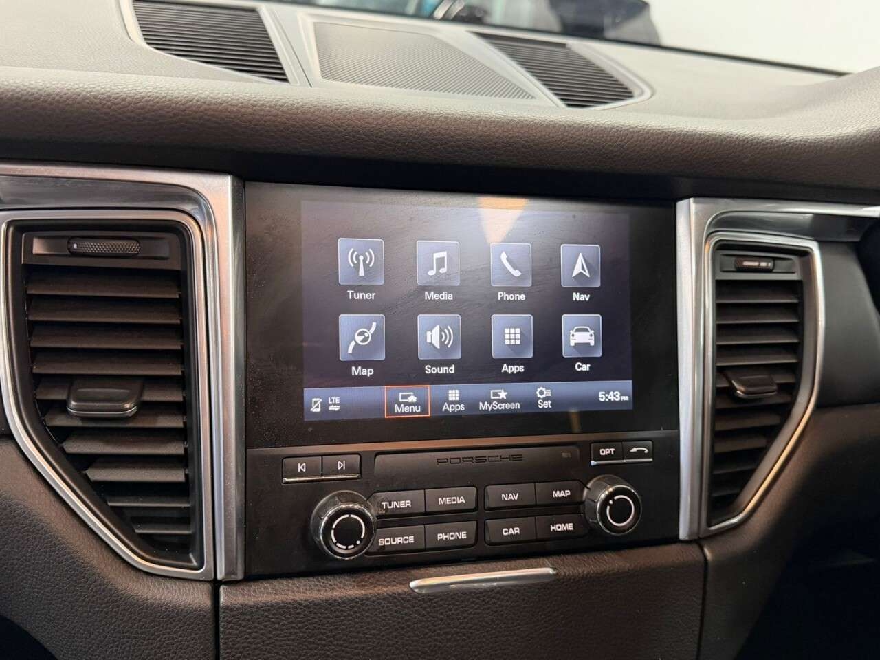 2018 PORSCHE MACAN 2018 PORSCHE MACAN