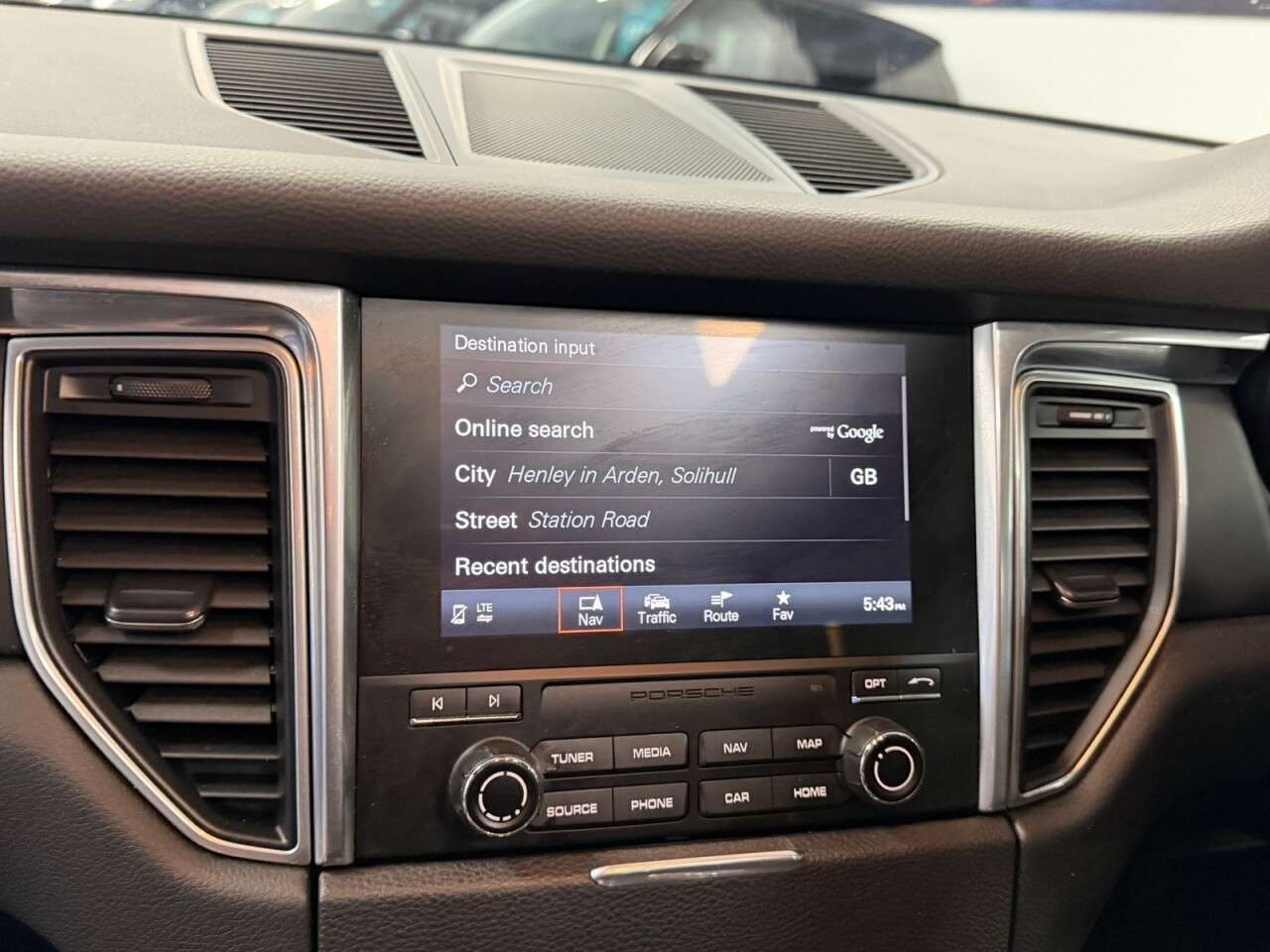 2018 PORSCHE MACAN 2018 PORSCHE MACAN