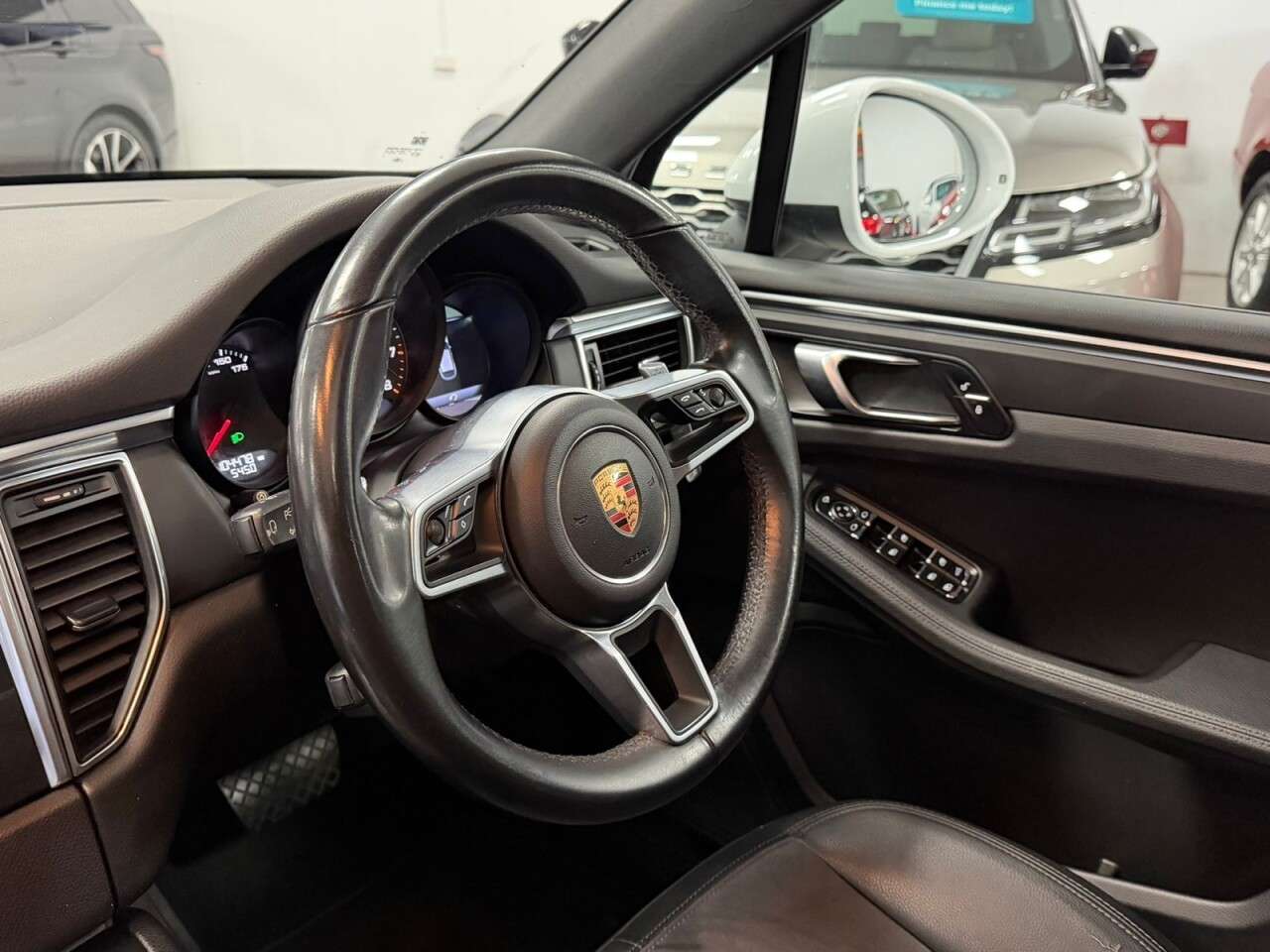 2018 PORSCHE MACAN 2018 PORSCHE MACAN