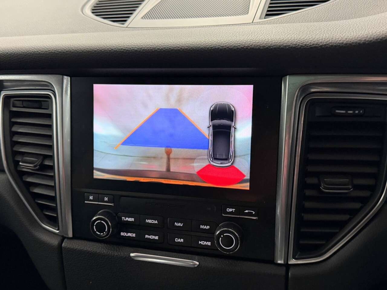 2018 PORSCHE MACAN 2018 PORSCHE MACAN