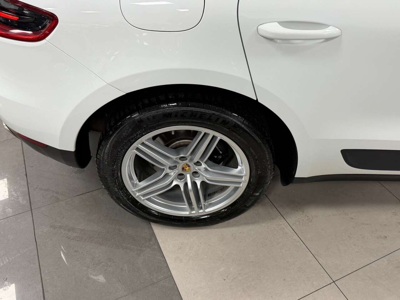 2018 PORSCHE MACAN 2018 PORSCHE MACAN