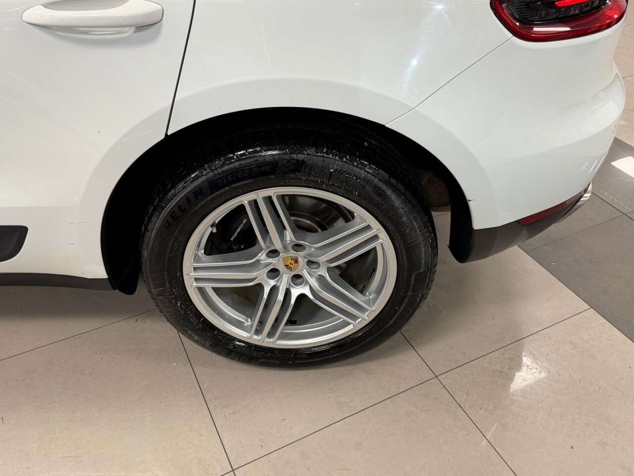 2018 PORSCHE MACAN 2018 PORSCHE MACAN