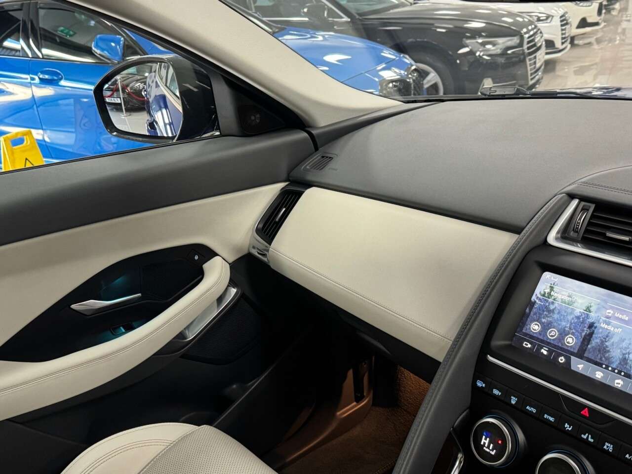 2020 JAGUAR E-PACE 2020 JAGUAR E-PACE