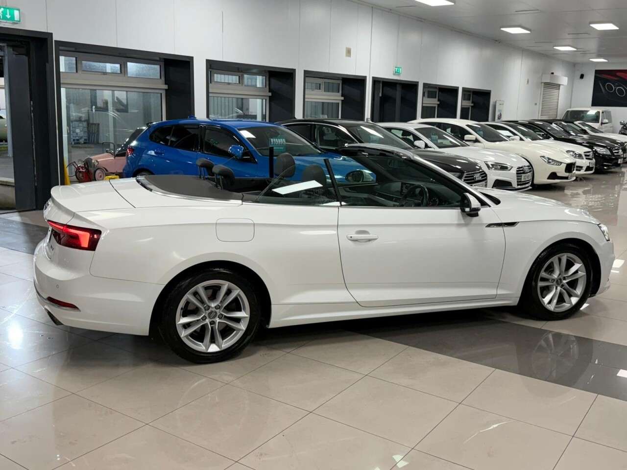A 2019 AUDI A5 CABRIOLET 2.0 TFSI 40 Sport Convertible 2dr Petrol Manual Euro 6 (s/s) (190 ps) STUNN A 2019 AUDI A5 CABRIOLET 2.0 TFSI 40 Sport Convertible 2dr Petrol Manual Euro 6 (s/s) (190 ps) STUNN