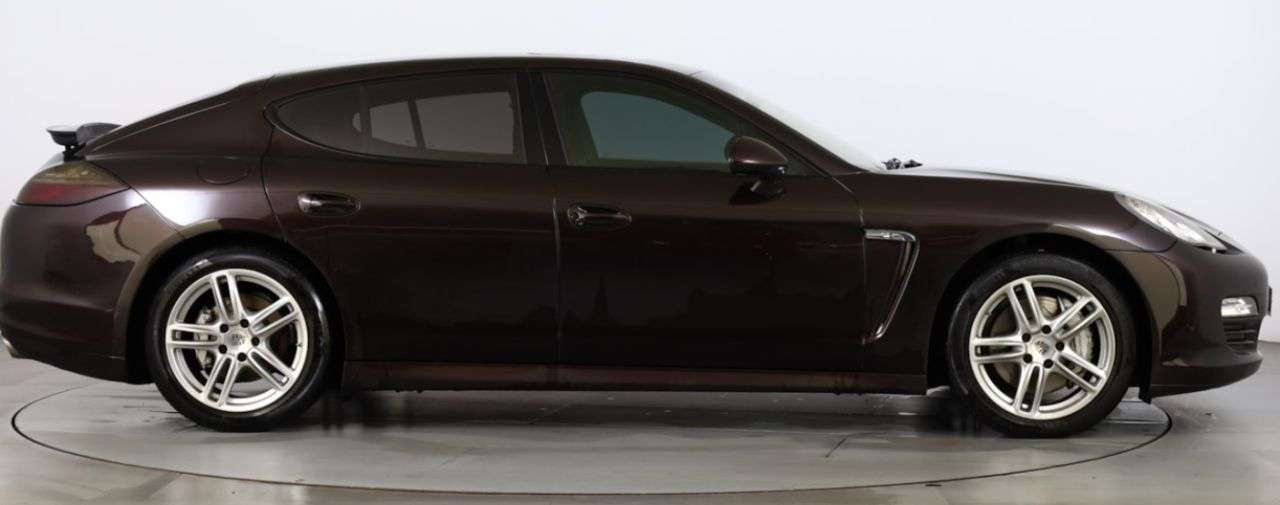 2011 PORSCHE PANAMERA 2011 PORSCHE PANAMERA