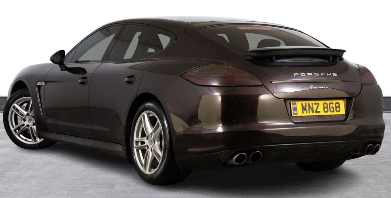 2011 PORSCHE PANAMERA 2011 PORSCHE PANAMERA