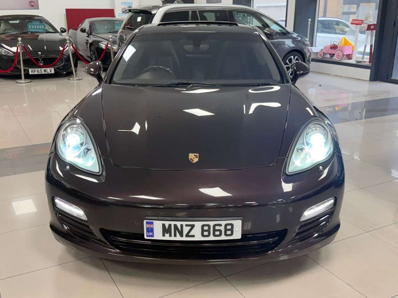 2011 PORSCHE PANAMERA 2011 PORSCHE PANAMERA