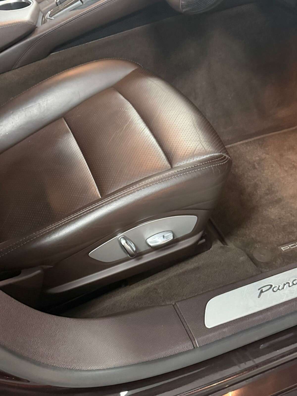 2011 PORSCHE PANAMERA 2011 PORSCHE PANAMERA