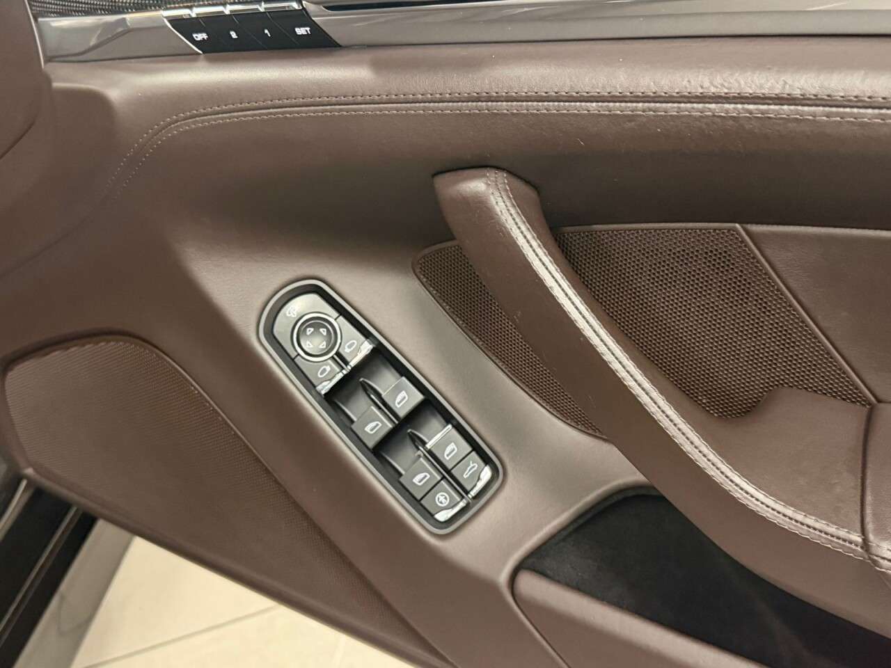 2011 PORSCHE PANAMERA 2011 PORSCHE PANAMERA