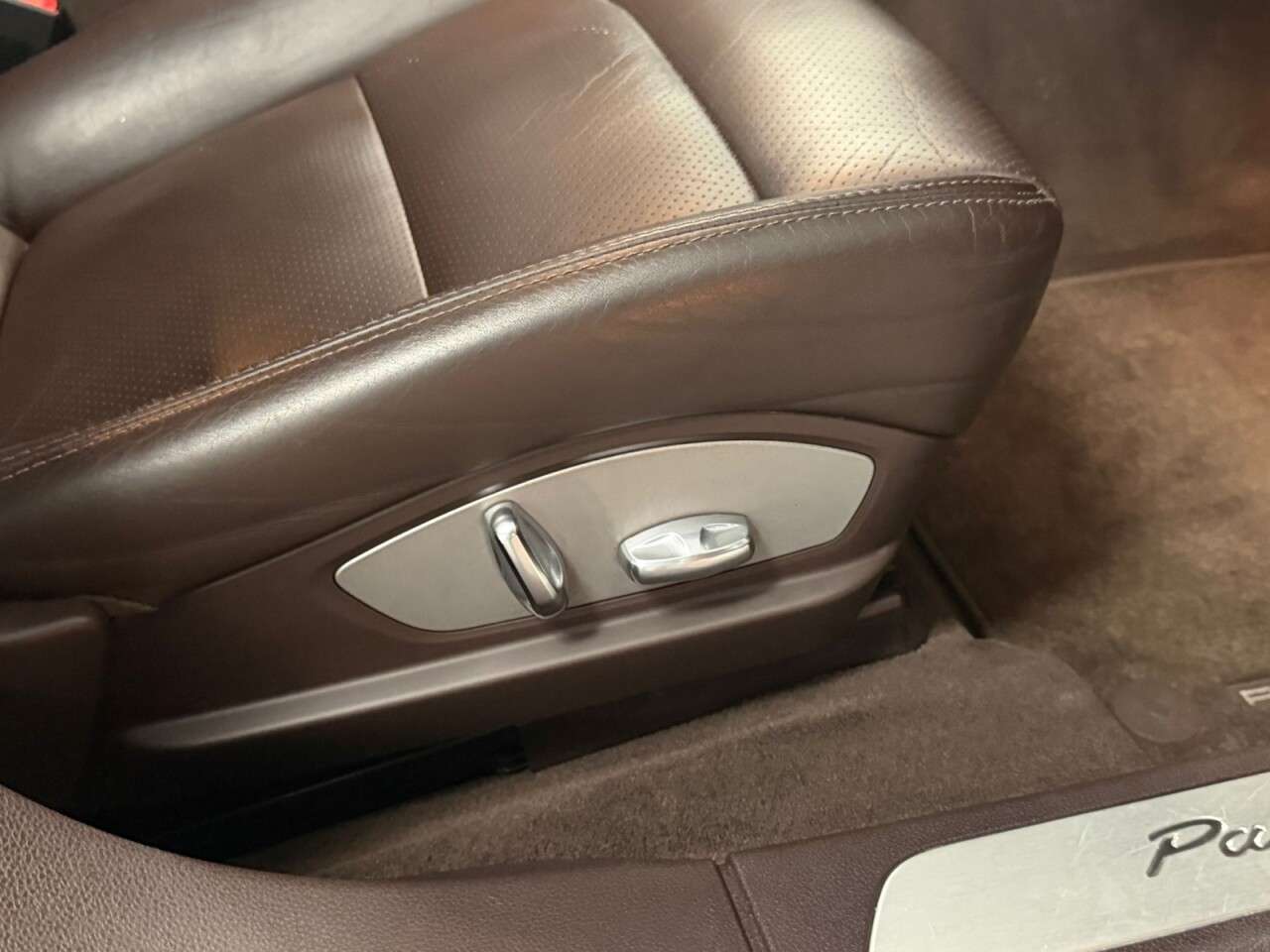 2011 PORSCHE PANAMERA 2011 PORSCHE PANAMERA