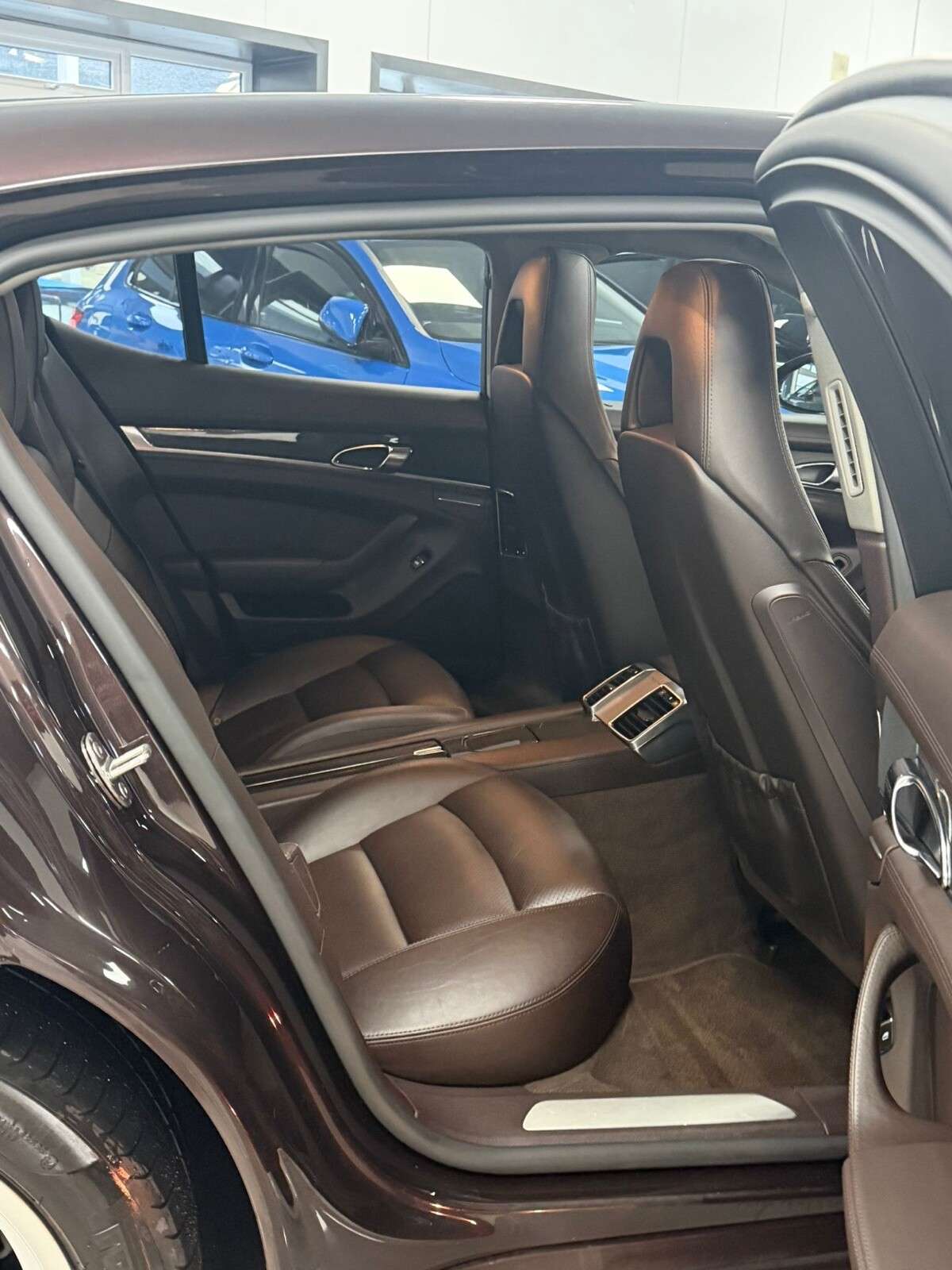 2011 PORSCHE PANAMERA 2011 PORSCHE PANAMERA